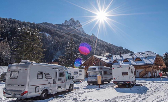 Sciare Con Il Camper In Trentino, I Migliori Campeggi Per Sciatori ...